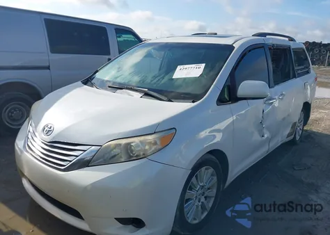 2011 Toyota Sienna Limited V6 z USA, uszkodzony, nr VIN 5TDYK3DC8BS050454